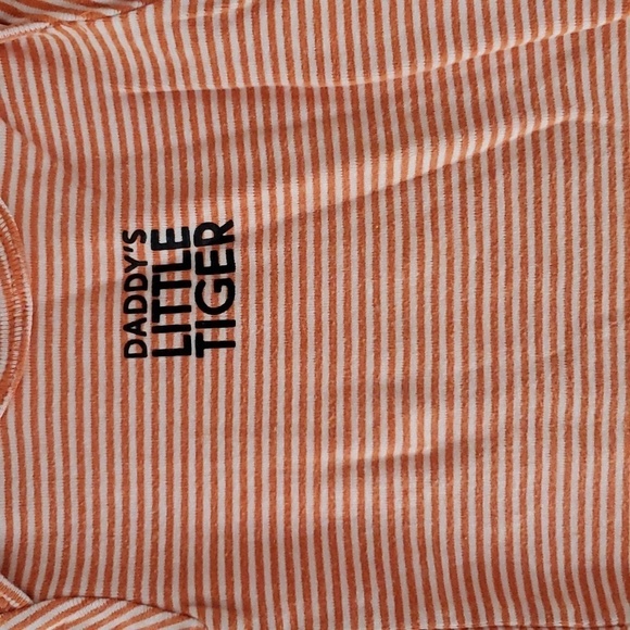 🍁Daddy's Little Tiger Onesie Size 9M - Picture 2 of 3